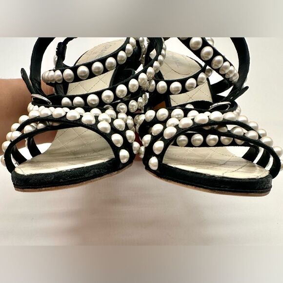 Chanel CC Logo Pearl Embellished Black Leather Quilted Leather Sandals EU 37.5 C - Picture 12 of 13
